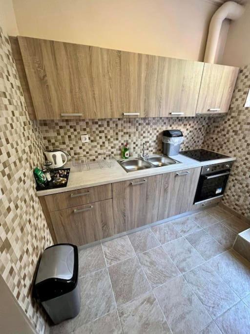 Holiday home μοντέρνο σπίτι κοντά στον κέντρο της πόλης! Mytilene